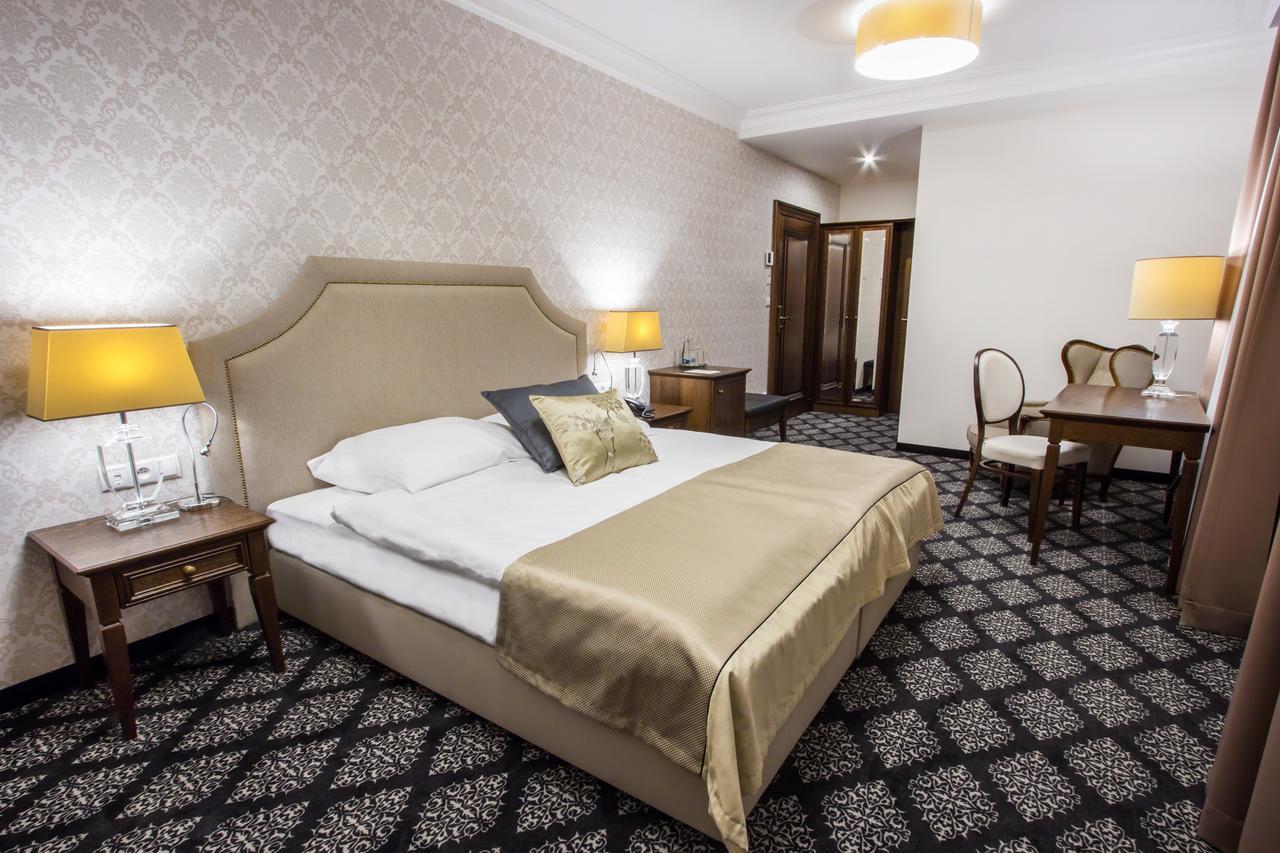 Hg Hotel Toszek Extérieur photo