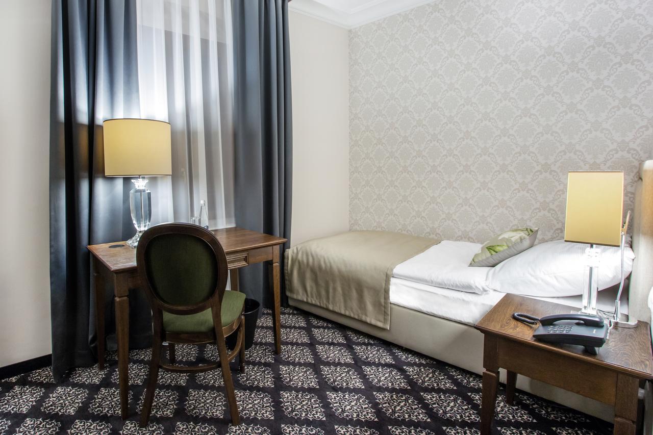 Hg Hotel Toszek Extérieur photo