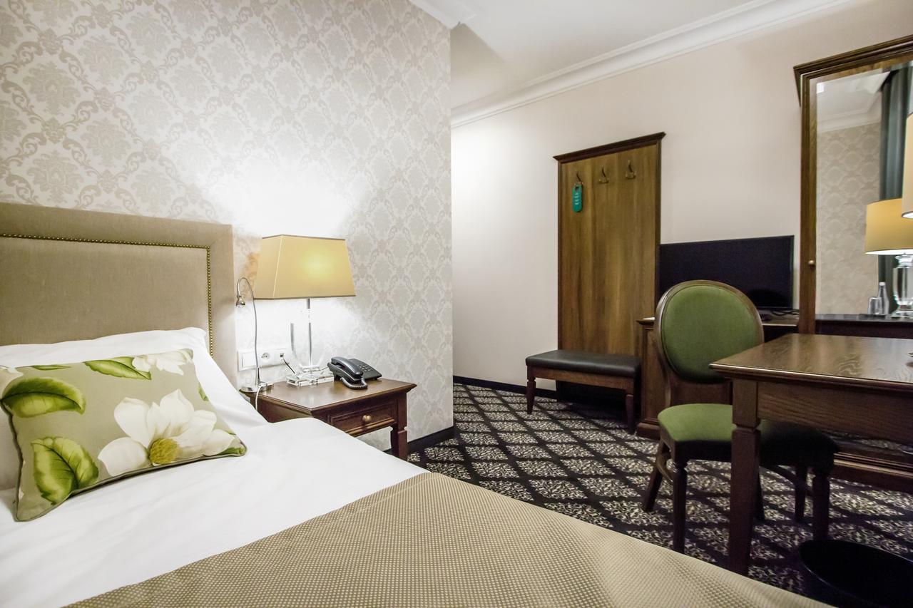 Hg Hotel Toszek Extérieur photo