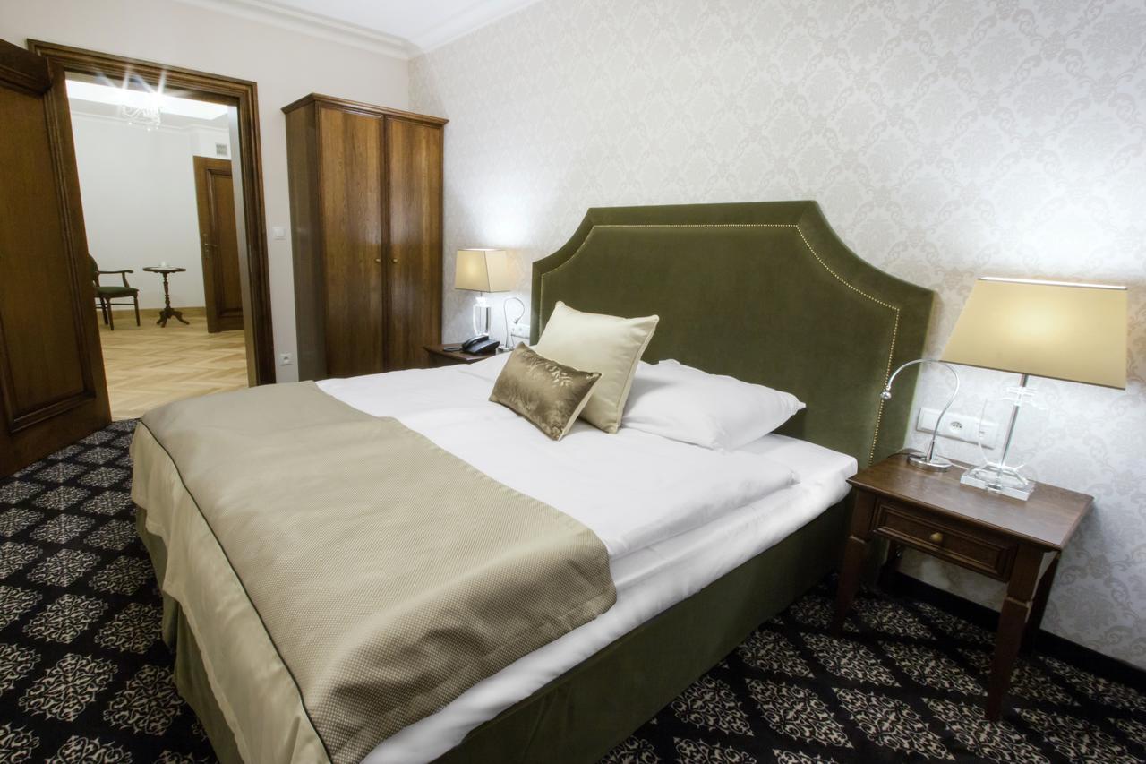 Hg Hotel Toszek Extérieur photo