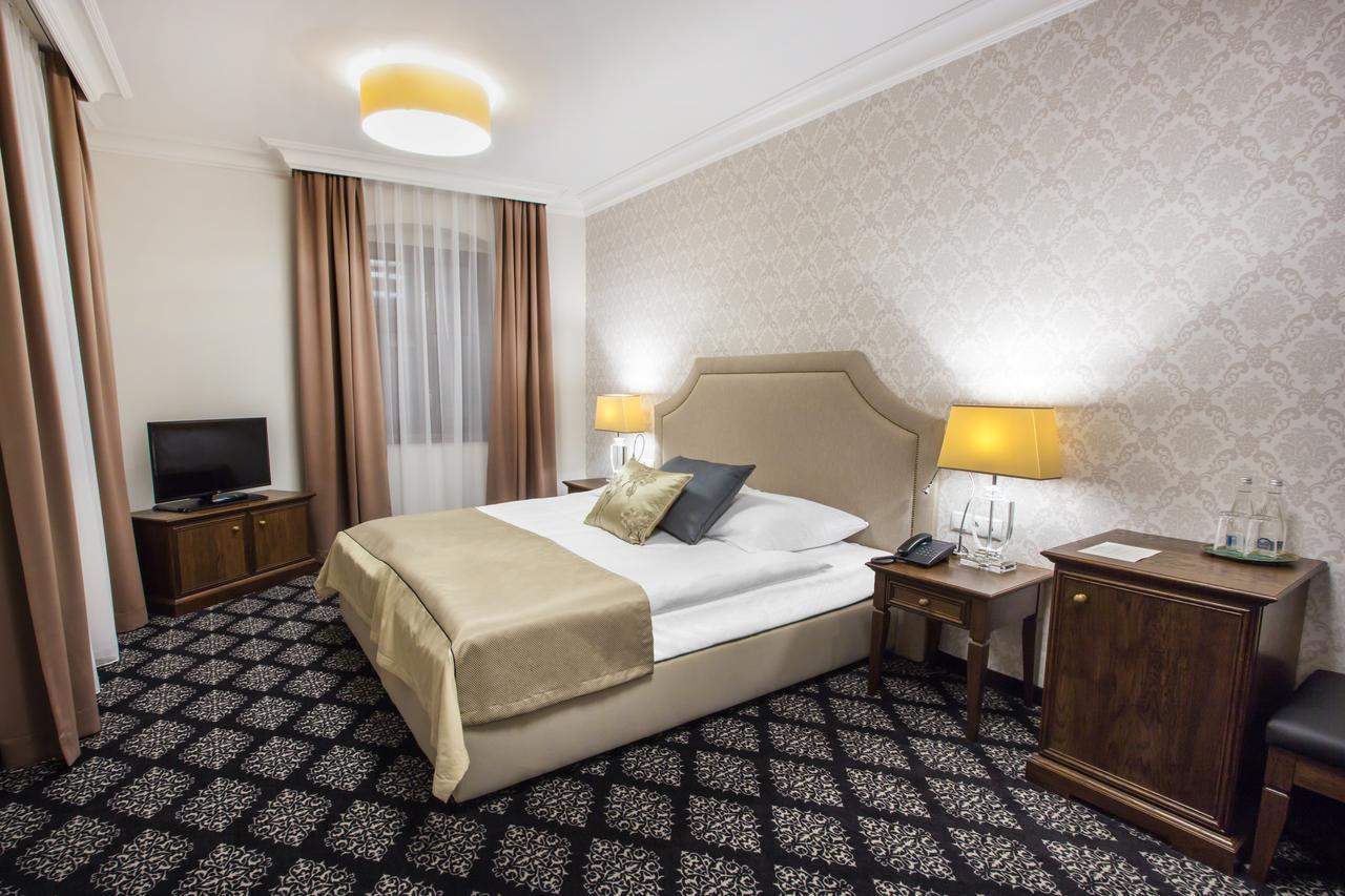 Hg Hotel Toszek Extérieur photo